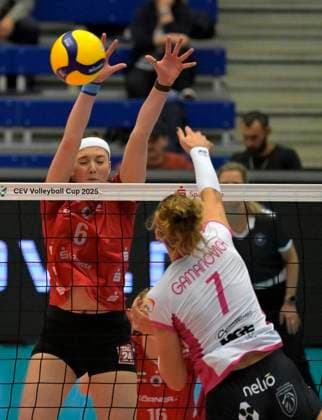 13 11 2024, Dresdens Victoria Demidova against Nancys Valeriia Gamanovich, Morena, Volleyball, CEV Cup, European Cup, Dresdner SC Vandoeuvre Nancy VB 0 3, c Dresden Germany