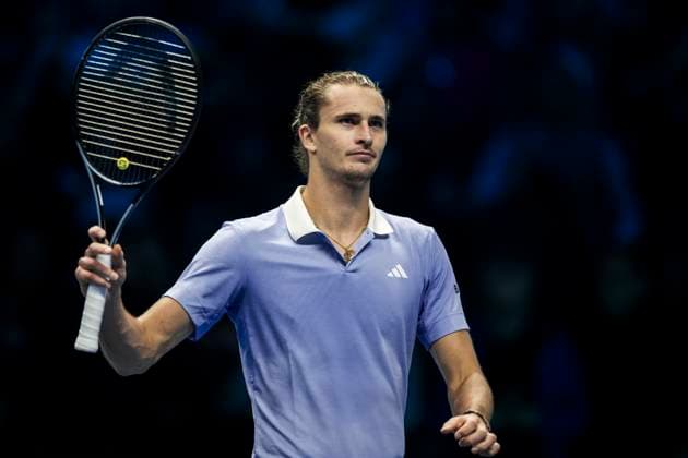 Nitto ATP, Tennis Herren Finals - Day Four Alexander Zverev of Germany celebrates the victory at the end of his round robin singles match against Casper Ruud of Norway during day four of the Nitto ATP Finals. Alexander Zverev won the match 7-6(3), 6-3. Turin Italy Copyright: xNicolòxCampox