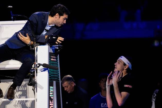 United States Taylor Fritz speaks to the umpire during the singles tennis match of the ATP, Tennis Herren World Tour Finals against Australia s Alex de Minaur at the Inalpi Arena in Turin, Italy - - Thursday, November 14, 2024.  Copyright: xMarcoxAlpozzi LaPressex