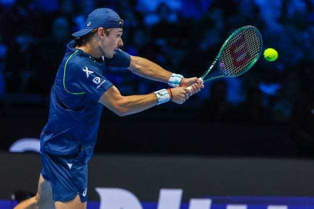 Taylor Fritz of United States vs Alex De Minaur of Australia Nitto ATP FINALS 2024 Turin 14 11 2024 Alex De Minaur of Australia seen in actions during Men s Singles Group Stage match against Taylor Fritz of United States on day five of the Nitto ATP Finals 2024 at Inalpi Arena Copyright: xBEAUTIFULxSPORTS Carabellix