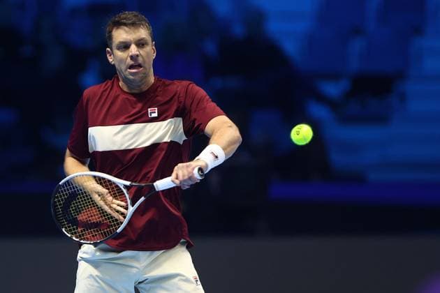 Horacio Zeballos (Argentina) controls the ball, Day 5, Nitto ATP, Tennis Herren Finals 2024, INALPI Arena, November 14, 2024, Turin, Italy.