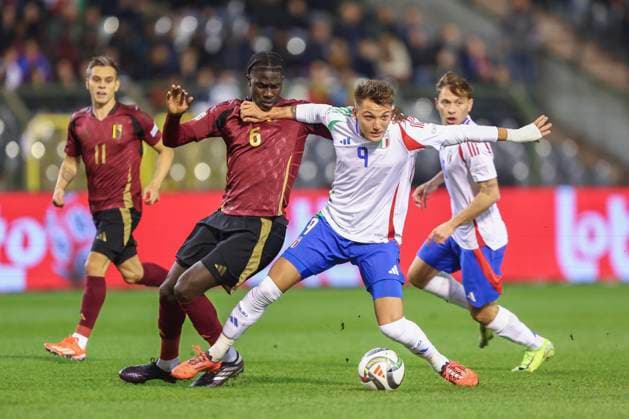 Belgium v Italy - UEFA Nations League 14 11 2024 BRUSSELS, BELGIUM - NOVEMBER 14 : Onana Amadou midfielder of Belgium and Retegui Mateo forward of Italy in action during the UEFA Nations League tournament League A Phase Group A2 match between Belgium and Italy on November 14, 2024 in Brussels, Belgium, 14 11 2024 Brussels Belgium  Copyright: xTomasxSiskx