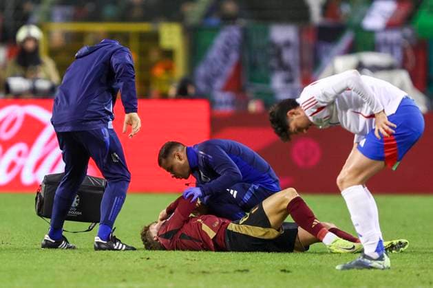 Belgium v Italy - UEFA Nations League 14 11 2024 BRUSSELS, BELGIUM - NOVEMBER 14 : Engels Arne midfielder of Belgium injured during the UEFA Nations League tournament League A Phase Group A2 match between Belgium and Italy on November 14, 2024 in Brussels, Belgium, 14 11 2024 Brussels Belgium  Copyright: xTomasxSiskx