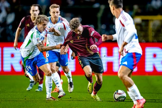 Italy defender Matteo Gabbia, Belgium midfielder Maxim de Cuyper, during the match Belgium Italy at the King Baudouin Stadiu for the UEFA Nations League League A Group A2 season 2024 2025 in BRUSSELS, Netherlands on 14 november 2024, photo by Marcel van Dorst EYE4images DeFodi Images not used in POL SRB CRO FRA GBR NED ITA USA Defodi 746 200399 Defodi-746 not used in POL SRB CRO FRA GBR NED ITA USA