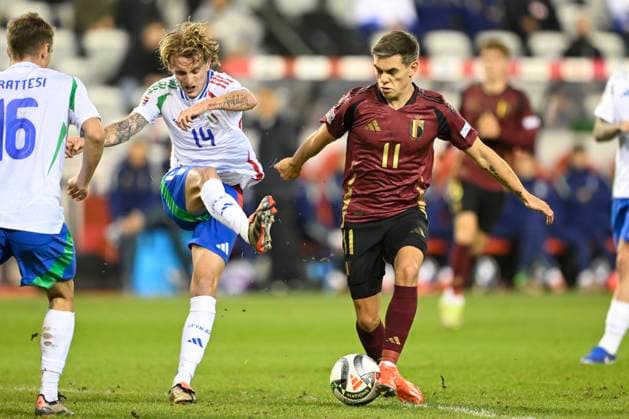 Belgium v Italy - UEFA Nations League 14 11 2024 BRUSSELS, BELGIUM - NOVEMBER 14 : Rovella Nicolo midfielder of Italy in action with Trossard Leandro midfielder of Belgium during the UEFA Nations League tournament League A Phase Group A2 match between Belgium and Italy on November 14, 2024 in Brussels, Belgium, 14 11 2024 Brussels Belgium  Copyright: xNicoxVereeckenx