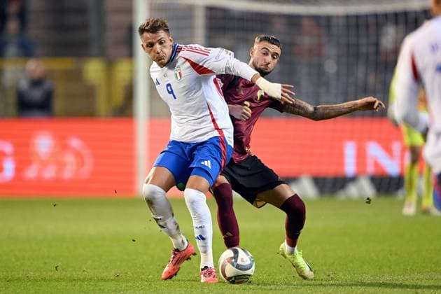 BRUSSELS - (l-r) Mateo Retegui of Italy, Zeno Debast of Belgium during the UEFA Nations League match between Belgium and Italy at the King Baudouin Stadium on Nov. 14, 2024 in Brussels, Belgium. ANP Hollandse Hoogte UEFA Nations League 2024 25 League A Group A2 2024 25 xVIxANPxSportx xGerritxvanxKeulenxIVx 513470449 originalFilename: 513470449.jpg