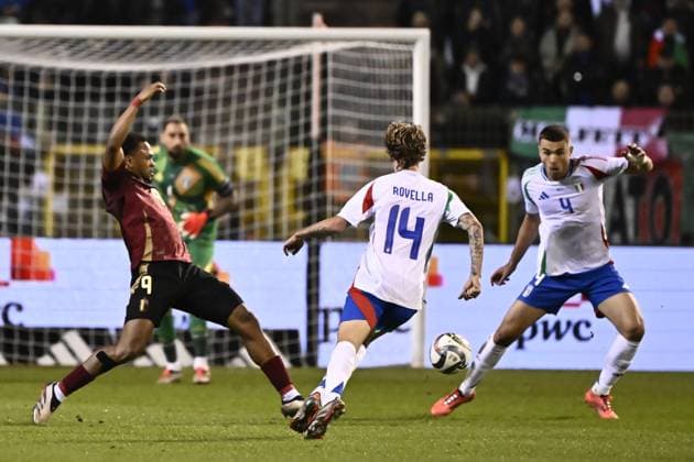 Belgium s Lois Openda and Italian Nicolo Rovella fight for the ball during a soccer game between Belgian national soccer team Red Devils and Italy, match 5 (out of 6) in the League A Group 2 of the UEFA Nations League 2025 competition, Thursday 14 November 2024 in Brussels. BELGA PHOTO DIRK WAEM BELGA PHOTO Bruno Fahy LaPresse BELGIUM OUT  Copyright: xBELGA LaPresse x