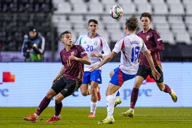 2024-11-14 Belgium v Italy - UEFA Nations League 2024 25 League A Group A2 BRUSSELS, BELGIUM - NOVEMBER 14: Leandro Trossard of Belgium, Sandro Tonali of Italy battle for the ball during the UEFA Nations League 2024 25 League A Group A2 match between Belgium and Italy at King Baudouin Stadium on November 14, 2024 in Brussels, Belgium. (Photo by Joris Verwijst BSR Agency) Brussels Belgium Content not available for redistribution in The Netherlands directly or indirectly through any third parties. Copyright: xBSRxAgencyx