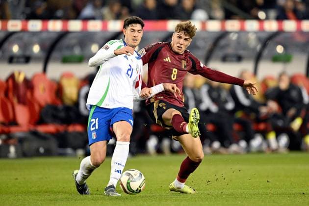BRUSSELS - (l-r) Alessandro Bastoni of Italy, Arne Engles of Belgium during the UEFA Nations League match between Belgium and Italy at the King Baudouin Stadium on Nov. 14, 2024 in Brussels, Belgium. ANP Hollandse Hoogte UEFA Nations League 2024 25 League A Group A2 2024 25 xVIxANPxSportx xGerritxvanxKeulenxIVx 513470519 originalFilename: 513470519.jpg