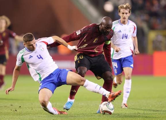 - Belgium v Italy, UEFA Nations League, League A, Group A2, King Baudouin Stadium, Brussels, BELGIUM - 14th November 2024. Daniel Weir Crystal Pix Romelu Lukaku of Belgium & Napoli battles Alessandro Buongiorno of Italy & Napoli. - Belgium v Italy, UEFA Nations League, League A, Group A2, King Baudouin Stadium, Brussels, BELGIUM - 14th November 2024. Daniel Weir Crystal Pix Brussels King Baudouin Stadium BELGIUM Copyright: xDanxWeirx CP_Belgium_Italy_11