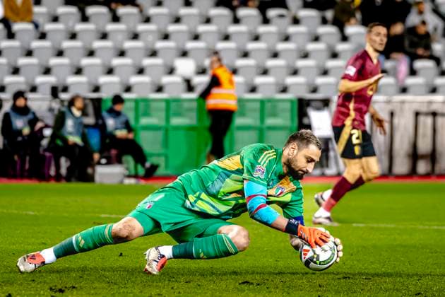 Italy goalkeeper Gianluigi Donnarumma, during the match Belgium Italy at the King Baudouin Stadiu for the UEFA Nations League League A Group A2 season 2024 2025 in BRUSSELS, Netherlands on 14 november 2024, photo by Marcel van Dorst EYE4images DeFodi Images not used in POL SRB CRO FRA GBR NED ITA USA Defodi 746 200449 Defodi-746 not used in POL SRB CRO FRA GBR NED ITA USA