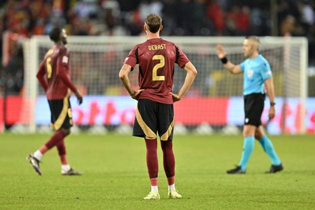 241114 UEFA NATIONS LEAGUE A2 - D5 BELGIUM VS ITALY Zeno Debast (2) of Belgium looking dejected and disappointed after a soccer game between the national teams of Belgium, called the Red Devils and Italy, called Azzurri in the fifth game in group A2 in the UEFA Nations League , on Thursday 14 November 2024 in Brussels , Belgium . photo isosport David Catry BRUSSELS BELGIUM  Copyright: xx 485789
