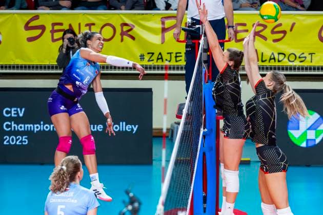 Croatia, Zagreb, 141124. Home of Bojan Stranic volleyball. Mladost Zagreb - Developres Rzeszow, CEV Champions League match. Photo: Tomislav Kristo CROPIX Zagreb Croatia Copyright: xTomislavxKristoxTomislavxKristox mladost_rzeszow25-141124