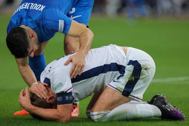 Greece v England UEFA Nations League Harry Kane of England is injured during the UEFA Nations League match at Olympic Stadium, Athens UK Newspapers OUT Copyright: xYannisxHalasx FIL-20915-0083