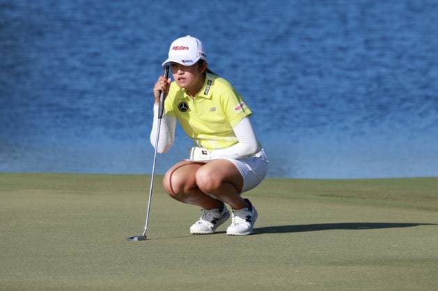 BELLEAIR, FL - NOVEMBER 14: PGA, Golf Herren player Mone Inami lines up her putt on the 9th hole on November 14, 2024, during the first round of the LPGA, Golf Damen The ANNIKA driven by Gainbridge at Pelican Golf Club in Belleair, Florida. (Photo by Brian Spurlock Icon Sportswire) GOLF: NOV 14 LPGA The ANNIKA driven by Gainbridge at Pelican EDITORIAL USE ONLY Icon241114120