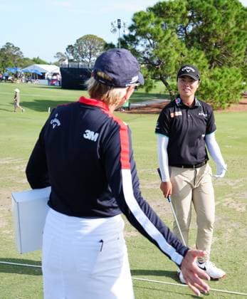 BELLEAIR, FL - NOVEMBER 14: PGA, Golf Herren player Yuka Saso talks with Annika Sorenstam on the practice range on November 14, 2024, during the first round of the LPGA, Golf Damen The ANNIKA driven by Gainbridge at Pelican Golf Club in Belleair, Florida. (Photo by Brian Spurlock Icon Sportswire) GOLF: NOV 14 LPGA The ANNIKA driven by Gainbridge at Pelican EDITORIAL USE ONLY Icon241114130