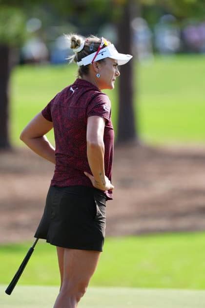 BELLEAIR, FL - NOVEMBER 14: PGA, Golf Herren player Lexi Thompson waits to putt on the 18th hole on November 14, 2024, during the first round of the LPGA, Golf Damen The ANNIKA driven by Gainbridge at Pelican Golf Club in Belleair, Florida. (Photo by Brian Spurlock Icon Sportswire) GOLF: NOV 14 LPGA The ANNIKA driven by Gainbridge at Pelican EDITORIAL USE ONLY Icon241114135