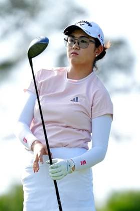 BELLEAIR, FL - NOVEMBER 14: PGA, Golf Herren player Rose Zhang plays her tee shot on the 2nd hole on November 14, 2024, during the first round of the LPGA, Golf Damen The ANNIKA driven by Gainbridge at Pelican Golf Club in Belleair, Florida. (Photo by Brian Spurlock Icon Sportswire) GOLF: NOV 14 LPGA The ANNIKA driven by Gainbridge at Pelican EDITORIAL USE ONLY Icon241114144
