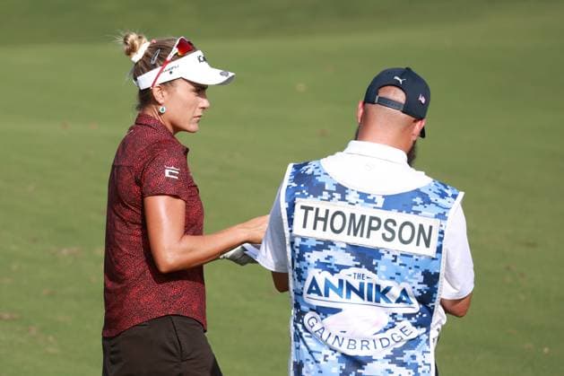 BELLEAIR, FL - NOVEMBER 14: PGA, Golf Herren player Lexi Thompson talks to her caddie on the first hole on November 14, 2024, during the first round of the LPGA, Golf Damen The ANNIKA driven by Gainbridge at Pelican Golf Club in Belleair, Florida. (Photo by Brian Spurlock Icon Sportswire) GOLF: NOV 14 LPGA The ANNIKA driven by Gainbridge at Pelican EDITORIAL USE ONLY Icon241114154