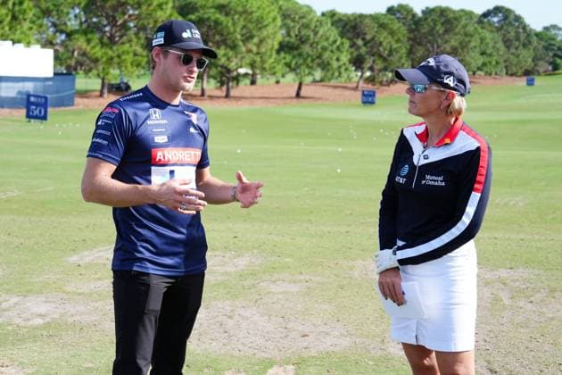 BELLEAIR, FL - NOVEMBER 14: Indy Car driver Marcus Ericsson talks with Hall of Fame golfer Annika Sorenstam on the driving range on November 14, 2024, during the first round of the LPGA, Golf Damen The ANNIKA driven by Gainbridge at Pelican Golf Club in Belleair, Florida. (Photo by Brian Spurlock Icon Sportswire) GOLF: NOV 14 LPGA The ANNIKA driven by Gainbridge at Pelican EDITORIAL USE ONLY Icon241114165