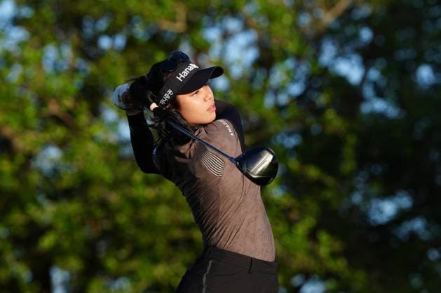 BELLEAIR, FL - NOVEMBER 14: LPGA, Golf Damen golfer Patty Tavatanakit plays her tee shot on the second hole on November 14, 2024, during the first round of the LPGA The ANNIKA driven by Gainbridge at Pelican Golf Club in Belleair, Florida. (Photo by Brian Spurlock Icon Sportswire) GOLF: NOV 14 LPGA The ANNIKA driven by Gainbridge at Pelican EDITORIAL USE ONLY Icon241114173