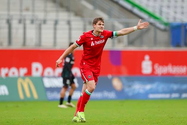 Germany, Hannover, 14 11 2024, Nachwuchsleistungszentrum NLZ, Hannover 96 vs 1 FC Magdeburg Friendly match, Max Christiansen Hannover 96 gestures Hannover Nachwuchsleistungszentrum NLZ Germany eu-images-700