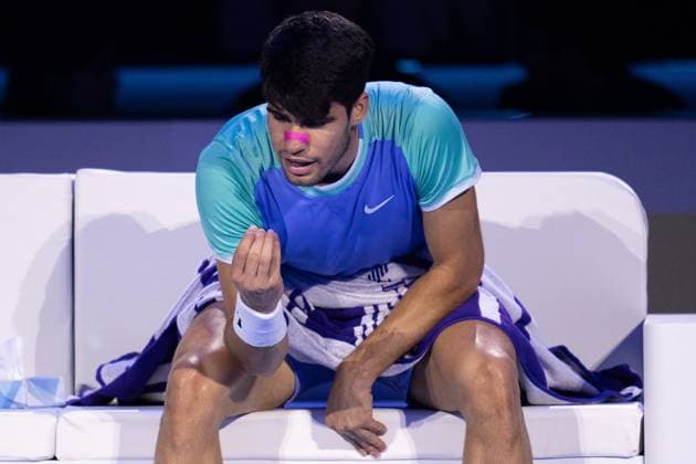 & xa0;Spain s Carlos Alcaraz react after 1 game during the singles tennis match of the ATP, Tennis Herren World Tour Finals against Germany s Alexander Zverev at the Inalpi Arena in Turin, Italy - - Friday, November 15, 2024.  Copyright: xMarcoxAlpozzi LaPressex