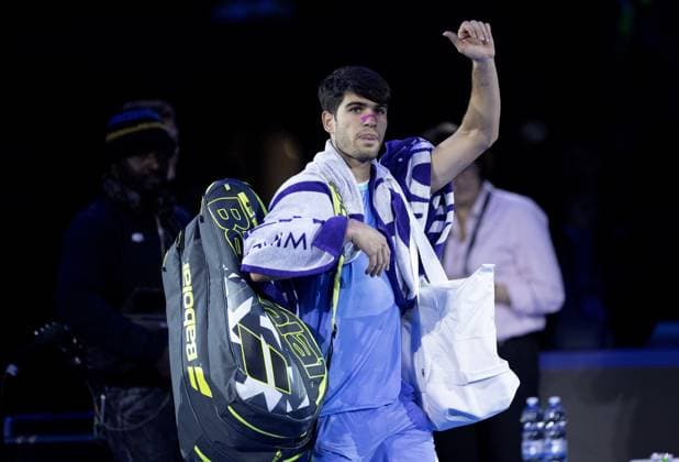 Carlos Alcaraz of Spain leaves court waving to the crowd Nitto ATP, Tennis Herren Finals, Day 6, Tennis, Inalpi Arena, Turin, Italy 15 Nov 2024  Copyright: xEllaxLing Shutterstockx 14893645b