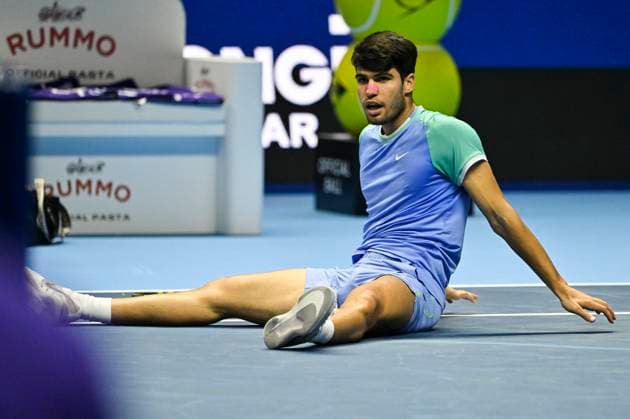 November 15, 2024: Carlos Alcaraz of Spain in action against Alexander Zverev of Germany during their Men s Single s Nitto ATP, Tennis Herren Finals match during day one of the Nitto ATP Finals at Inalpi Arena on November 15, 2024 in Turin, Italy. - ZUMAg210 20241115_abp_g210_111 Copyright: xStefanoxGuidix