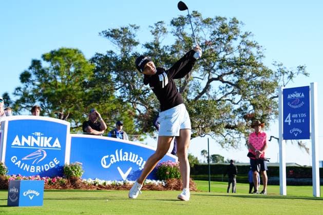 BELLEAIR, FL - NOVEMBER 15: LPGA, Golf Damen golfer Lydia Ko plays her tee shot on the 4th hole on November 15, 2024, during the second round of the LPGA The ANNIKA driven by Gainbridge at Pelican Golf Club in Belleair, Florida. (Photo by Brian Spurlock Icon Sportswire) GOLF: NOV 15 LPGA The ANNIKA driven by Gainbridge at Pelican EDITORIAL USE ONLY Icon24111546
