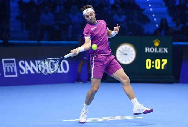 November 15, 2024, Turin: Casper Ruud of Norway plays the match against Andrey Rublev of Russia during the match of Nitto ATP, Tennis Herren Finals in Turin, Italy, 15 November 2024 ..The ATP men s singles world number 1 is preparing for the ATP Finals that will run from 10-17 November in Turin ANSA ALESSANDRO DI MARCO Nitto Atp Finals  - ZUMAa110 20241115_zaf_a110_086 Copyright: xAlessandroxDixMarcox