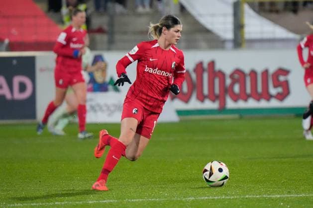 Eileen Campbell SC Freiburg, Women 10 Soccer, Google Pixel Women Bundesliga, 10 Matchday, 2024 2025, SC Freiburg Women vs SGS Essen, 15 11 2024, Dreisamstadion, Freiburg, Freiburg Dreisamstadion Baden Württemberg Germany Copyright: xFinleyxMörchx