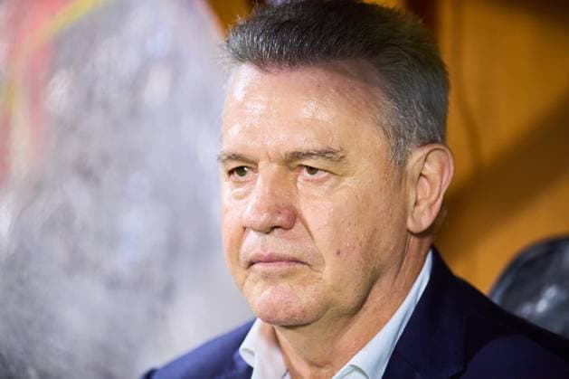 Fußball, CONCACAF Nations League, Mexikos Trainer Javier Aguirre durch Wurfgeschoss verletzt RECORD DATE NOT STATED IV CONCACAF NATIONS LEAGUE 2024-2025 Honduras vs Mexico Javier Aguirre head coach of Mexico during the Quarterfinals first leg match between Honduras and Mexican national team, Nationalteam (Mexico) as part of the Concacaf Nations League 2024-2025 at Francisco Morazan Stadium on November 15, 2024 in San Pedro Sula, Honduras. SAN PEDRO SULA HONDURAS HONDURAS  Copyright: xJosexLuisxMelgarejox 20241115201912_CNL_CFI_HON_MEX_AGUIRRE68