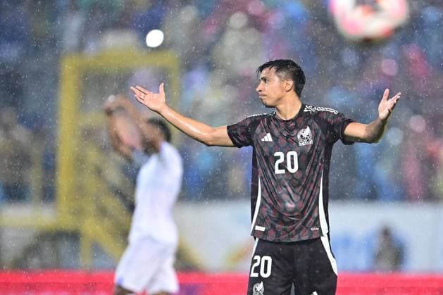 RECORD DATE NOT STATED IV CONCACAF NATIONS LEAGUE 2024-2025 Honduras vs Mexico Angel Sepulveda of Mexico during the Quarterfinals first leg match between Honduras and Mexican national team, Nationalteam (Mexico) as part of the Concacaf Nations League 2024-2025 at Francisco Morazan Stadium on November 15, 2024 in San Pedro Sula, Honduras. SAN PEDRO SULA HONDURAS HONDURAS  Copyright: xAdrianxMaciasx 20241115221519_CNL_CFI_HON_MEX_SEPULVEDA180