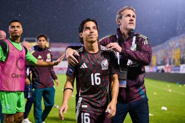 RECORD DATE NOT STATED IV CONCACAF NATIONS LEAGUE 2024-2025 Honduras 2-0 Mexico Diego Lainez of Mexico during the Quarterfinals first leg match between Honduras and Mexican national team, Nationalteam (Mexico) as part of the Concacaf Nations League 2024-2025 at Francisco Morazan Stadium on November 15, 2024 in San Pedro Sula, Honduras. SAN PEDRO SULA HONDURAS HONDURAS  Copyright: xJosexLuisxMelgarejox 20241115231146_CNL_CFI_HON_MEX_LAINEZ240