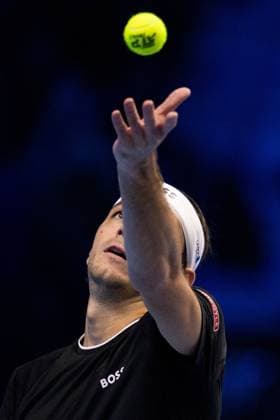 United States Taylor Fritz serves to Germany s Alexander Zverev during the singles tennis match of the ATP, Tennis Herren World Tour Finals at the Inalpi Arena in Turin, Italy - - Saturday, November 16, 2024.  Copyright: xMarcoxAlpozzi LaPressex