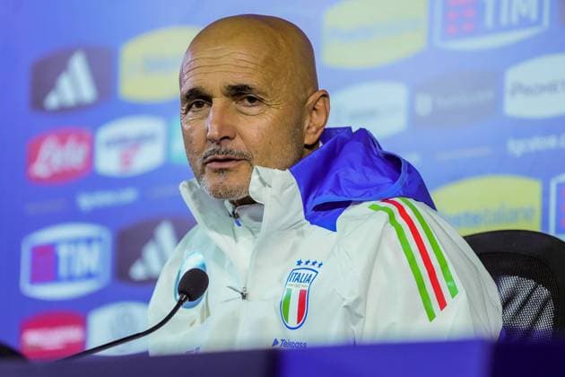 Italy s head coach Luciano Spalletti during the press conference, PK, Pressekonferenz before the soccer match between Italy and France, Appiano Gentile ( CO ) North Italy - Saturday , November 16 , 2024. - Soccer .  Copyright: xSpada LaPressex