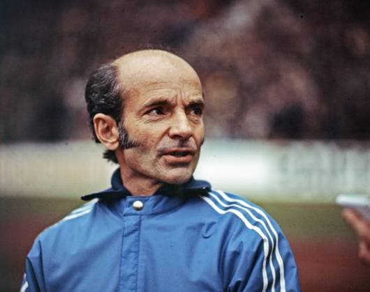 15 02 75 FC Bayern München VfB Stuttgart Germany, Munich, 15 02 1975, Football, Bundesliga, FC Bayern München VfB Stuttgart 1 1 Dettmar Cramer Coach FC Bayern München