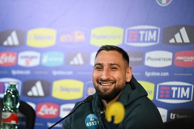 Gianluigi Donnarumma of Italy speaks to the media during an Italy press conference, PK, Pressekonferenz at BPER Training Centre at Appiano Gentile on November 16, 2024 in Como, Italy  Copyright: xTizianoxBallabio IPAxSportx xipax xx IPA_51611134 IPA_Agency_IPA51611134