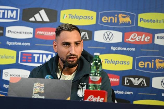 CALCIO - UEFA Nations League - Italy training and press conference, PK, Pressekonferenz Gianluigi Donnarumma of Italy speaks to the media during an Italy Press Conference at BPER Training Centre at Appiano Gentile on November 16, 2024 in Como, Italy Appiano Gentile, Como Italy  Copyright: xIPAxSport ABACAx