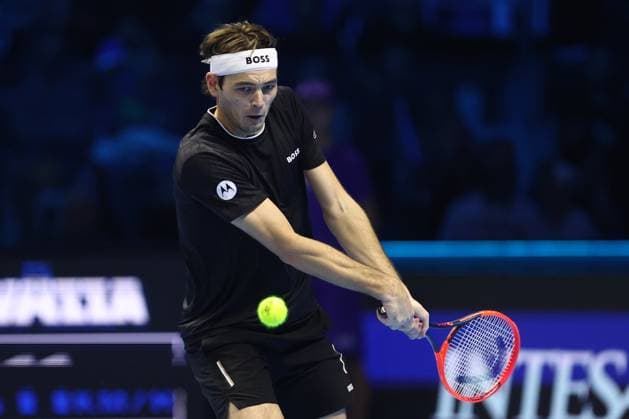 Taylor Fritz (USA) controls the ball, Day 7, Nitto ATP, Tennis Herren Finals 2024, INALPI Arena, November 16, 2024, Turin, Italy.