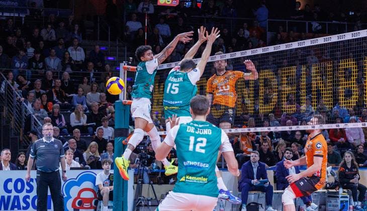 Daniel Malescha BR Volleys, 10 with successful ball past the defense, 1BRVolleys vs TSV Haching Munich , 1 Bundesliga, Main Round, 2024 11 16 Berlin Berlin Land Copyright: xFootxBowl ThomasxSobotzkix