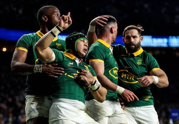 Sport Themen der Woche KW46 Sport Bilder des Tages Autumn Nations Series, Allianz Stadium, Twickenham, England 16 11 2024 England vs South Africa South Africa s Cheslin Kolbe celebrates after scoring a try with teammates Cheslin Kolbe celebrates after scoring a try with teammates 16 11 2024  Copyright: x INPHO AndrewxFoskerx JEB61643