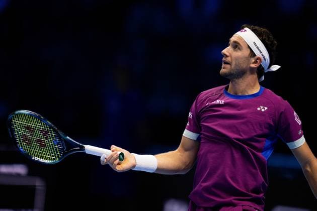 Norway s Casper Ruud react during the singles tennis match of the ATP, Tennis Herren World Tour Finals against Italy s Jannik Sinner at the Inalpi Arena in Turin, Italy - - Saturday, November 16, 2024.  Copyright: xMarcoxAlpozzi LaPressex