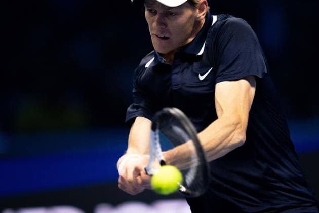 Sport Bilder des Tages Italy s Jannik Sinner returns the ball to Norway s Casper Ruud duringÊtheir singles tennis match of the ATP, Tennis Herren World Tour Finals at the Inalpi Arena, in Turin, Italy - - Saturday, November 16, 2024.  Copyright: xMarcoxAlpozzi LaPressex