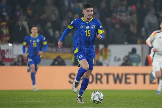 Armin Gigovic (Bosnien-Herzegowina, 15) - Freiburg 16.11.2024: Deutschland vs. Bosnien-Herzegowina Nations League, 5. Spieltag *** Armin Gigovic Bosnia and Herzegovina, 15 Freiburg 16 11 2024 Germany vs Bosnia and Herzegovina Nations League, Matchday 5