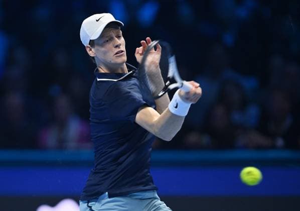 November 16, 2024, Turin, Italy: Jannik Sinner of Italy plays the match against Casper Ruud of Norway during the match of Nitto ATP, Tennis Herren Finals in Turin, Italy, 16 November 2024 ..The ATP men s single world number 1 is preparing for the ATP Finals that will run from 10-17 November in Turin ANSA ALESSANDRO DI MARCO NITTO ATP FINALS TORINO 2024  - ZUMAa110 20241116_zaf_a110_013 Copyright: xAlessandroxDixMarcox
