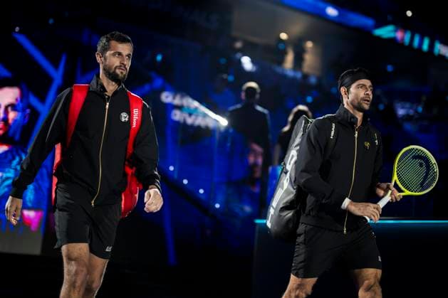 Nitto ATP, Tennis Herren Finals - Day Seven Mate Pavic (L) of Croatia and Marcelo Arevalo of El Salvador walk out prior to the semi-final doubles match against Harri Heliovaara of Finland and Henry Patten of Great Britain during day seven of the Nitto ATP Finals. Marcelo Arevalo and Mate Pavic won the match 7-6(1), 7-6(4). Turin Italy Copyright: xNicolòxCampox