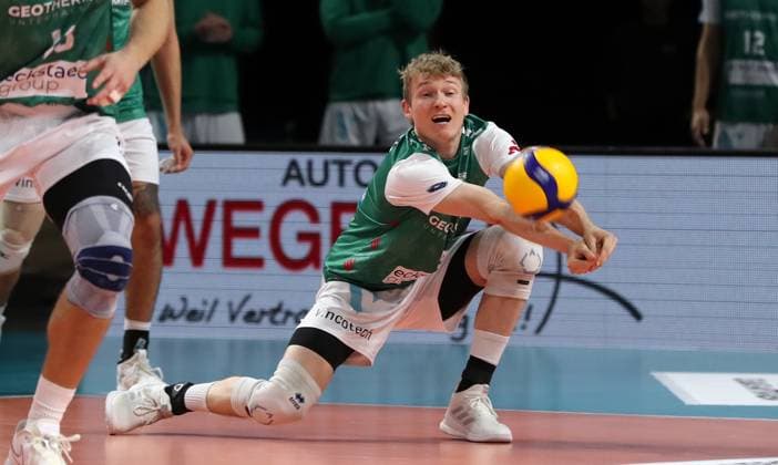 Florian Krenkel receiving the ball Single image Crop Action Sport Volleyball Bundesliga Men 9 Matchday Season 2024 2025 16 11 2024 BR Volleys Berlin BRV vs TSV Haching Munich