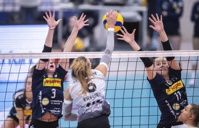 VOLLEYBALL WOMEN 1 BL SWE SUHL FOR EDITORIAL PURPOSES ONLY p 16 11 2024 Erfurt Volleyball 1 Bundesliga Season 2024 2025 Women 9 Matchday Riethsporthalle Schwarz Weiss Erfurt VfB Suhl LOTTO Thüringen in photo Kira Thomsen 6 Schwarz Weiß Erfurt , Lara Nagels VfB Suhl LOTTO Thüringen , Laura Berger 11 VfB Suhl LOTTO Thüringen Germany Thueringen Erfurt Copyright SaschaxFromm Copyright: SaschaxFromm doc7y36fomhhix1exc8jo8 ,EDITORIAL USE ONLY Copyright: SaschaxFromm